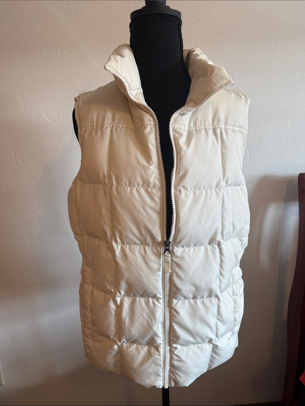 Women's Cream Down Quilted Puffer Vest with Front Zip